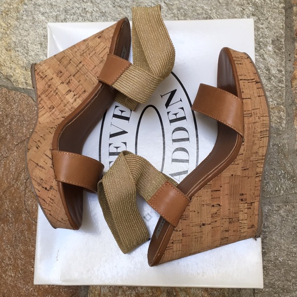 Steve Madden Roperr Wedges in good condition. - Picture 2 of 4